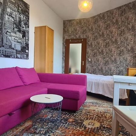 Appartement Buedchen Am Rathaus-Parkplatz-Bett Und Schlafcouch-Eg-Netflix- à Oberhausen  Extérieur photo